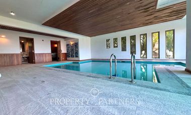 Gran casa en exclusivo condominio con vista al volcán