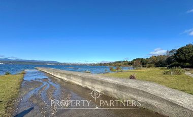 Gran casa en exclusivo condominio con vista al volcán