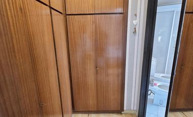 Venta casa 5 ambientes con cochera y jardín en Wilde