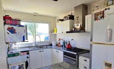 Casa en venta - 3 Dormitorios 2 Baños - Santa Clara del Mar