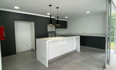 Venta Casa 3 Dormitorios. Sector: La Cerámica. JB