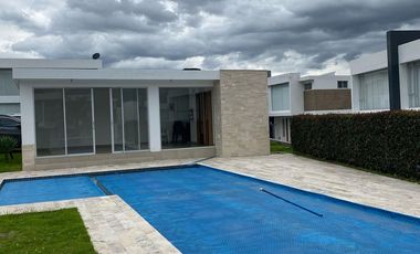 Venta Casa 3 Dormitorios. Sector: La Cerámica. JB