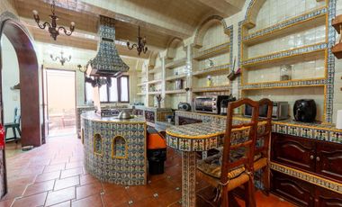 VENTA DE RESIDENCIA ESTILO NEOCLASICO MEXICANO EN PUEBLA