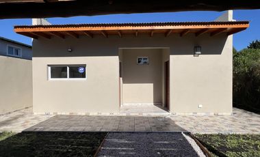 Casa en Mar del Sur sobre Avenida 100 esquina 19