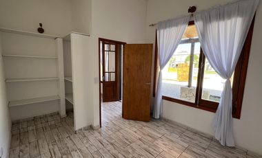 Casa en Mar del Sur sobre Avenida 100 esquina 19
