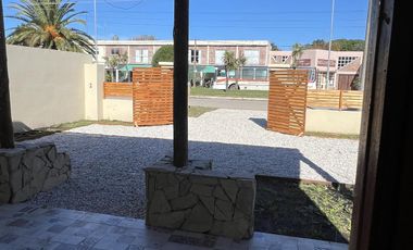 Casa en Mar del Sur sobre Avenida 100 esquina 19