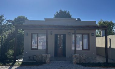 Casa en Mar del Sur sobre Avenida 100 esquina 19
