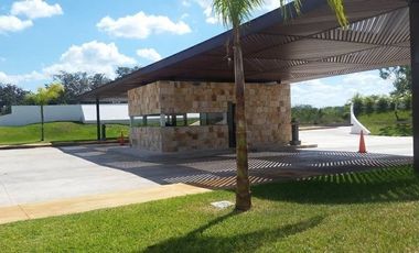 Casa en venta en Mérida, Privada Parque Central, Cholul ( L. 12)