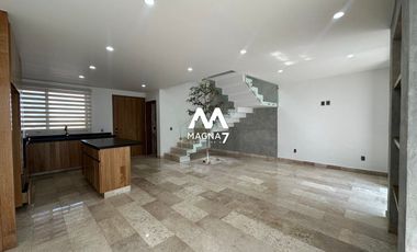 RENTA CASA EN CAPITAL NORTE ZAPOPAN