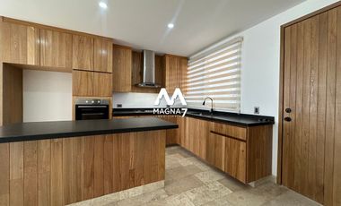 RENTA CASA EN CAPITAL NORTE ZAPOPAN