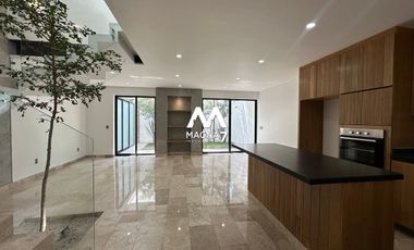 RENTA CASA EN CAPITAL NORTE ZAPOPAN