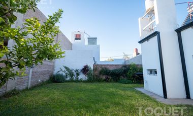 Casa en Angel Gallardo