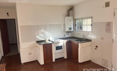 Alquiler - departamento en planta baja