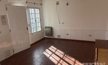 Alquiler - departamento en planta baja