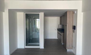 Excelente Loft  de 47 mts con cochera en Distrito Quartier, Retiro.