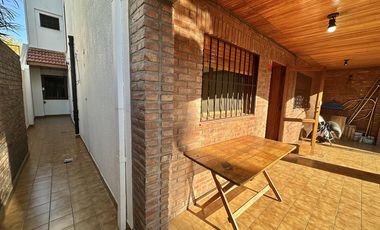 Casa en alquiler en Vicente Lopez, Olivos - 5 Ambientes