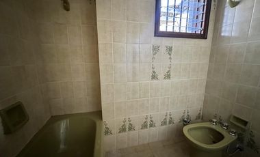 Casa en alquiler en Vicente Lopez, Olivos - 5 Ambientes