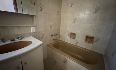 Casa en alquiler en Vicente Lopez, Olivos - 5 Ambientes
