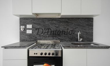 Alquiler- Semipiso Mono-ambiente divisible - Flores