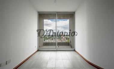 Alquiler- Semipiso Mono-ambiente divisible - Flores