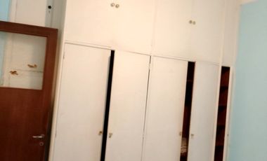 VENTA URGENTE PARA RECICLAR CON MUCHAS POSIBILIDADES 4 AMBIENTES DOS BAÑOS 77 M2 RIVADAVIA 2516  EXCELENTE NEGOCIO