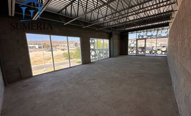 Local comercial en venta o renta dentro de Plaza Comercial Platz (Zona Cantera)