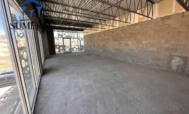 Local comercial en venta o renta dentro de Plaza Comercial Platz (Zona Cantera)
