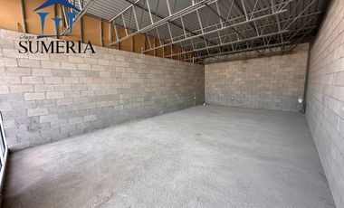 Local comercial en venta o renta dentro de Plaza Comercial Platz (Zona Cantera)