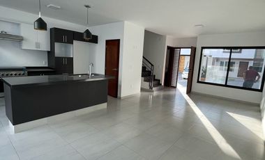 Casa en Venta en Capital Norte Madeiras - Parota 5