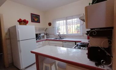 En complejo pirvado casa totalmente amueblada muy centrica