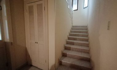 En complejo pirvado casa totalmente amueblada muy centrica