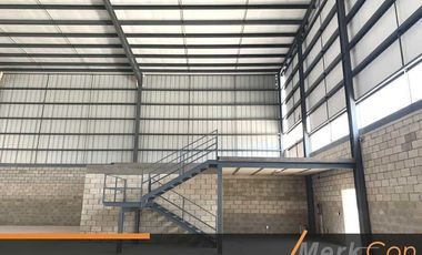 BODEGA RENTA 1,500 M2  LA VENTA DEL ASTILLERO CARR. A NOGALES, JALISCO