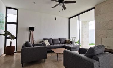 Casa en venta de 3 habitaciones en Fiora zona de Cholul en Merida