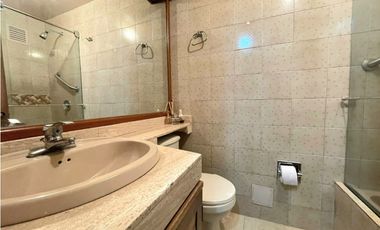 SE ARRIENDA APARTAMENTO EN SANTA BRBARA CENTRAL