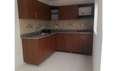 EN ARRIENDO CASA UNIFAMILIAR