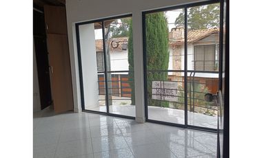 EN ARRIENDO CASA UNIFAMILIAR