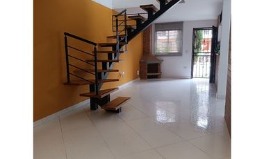 EN ARRIENDO CASA UNIFAMILIAR