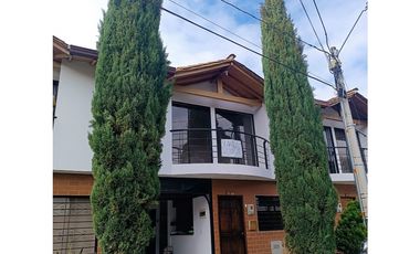 EN ARRIENDO CASA UNIFAMILIAR