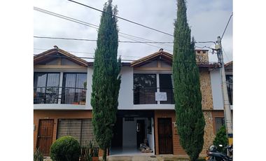 EN ARRIENDO CASA UNIFAMILIAR