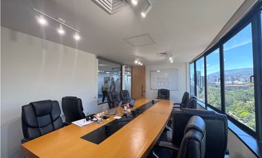 SE ARRIENDA OFICINA POBLADO
