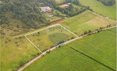 Vendo Lote en terreno semi inclinado. La Calera