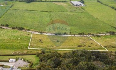 Vendo Lote en terreno semi inclinado. La Calera