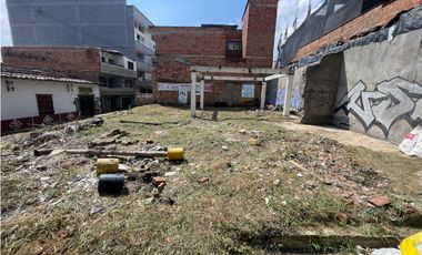 Se vende Casa Lote Esquinero en La Estrella