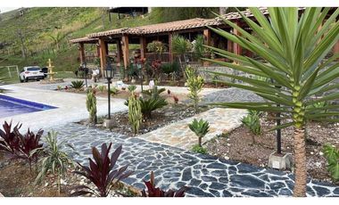 Venta de Casa Finca en Copacabana