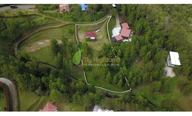 En Venta Casa Campestre San Vicente Lote de 2.700mts²