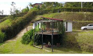 En Venta Casa Campestre San Vicente Lote de 2.700mts²