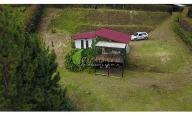 En Venta Casa Campestre San Vicente Lote de 2.700mts²
