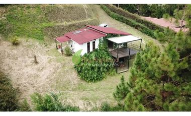 En Venta Casa Campestre San Vicente Lote de 2.700mts²