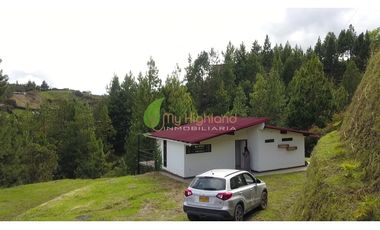 En Venta Casa Campestre San Vicente Lote de 2.700mts²