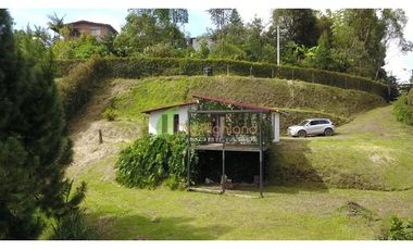 En Venta Casa Campestre San Vicente Lote de 2.700mts²